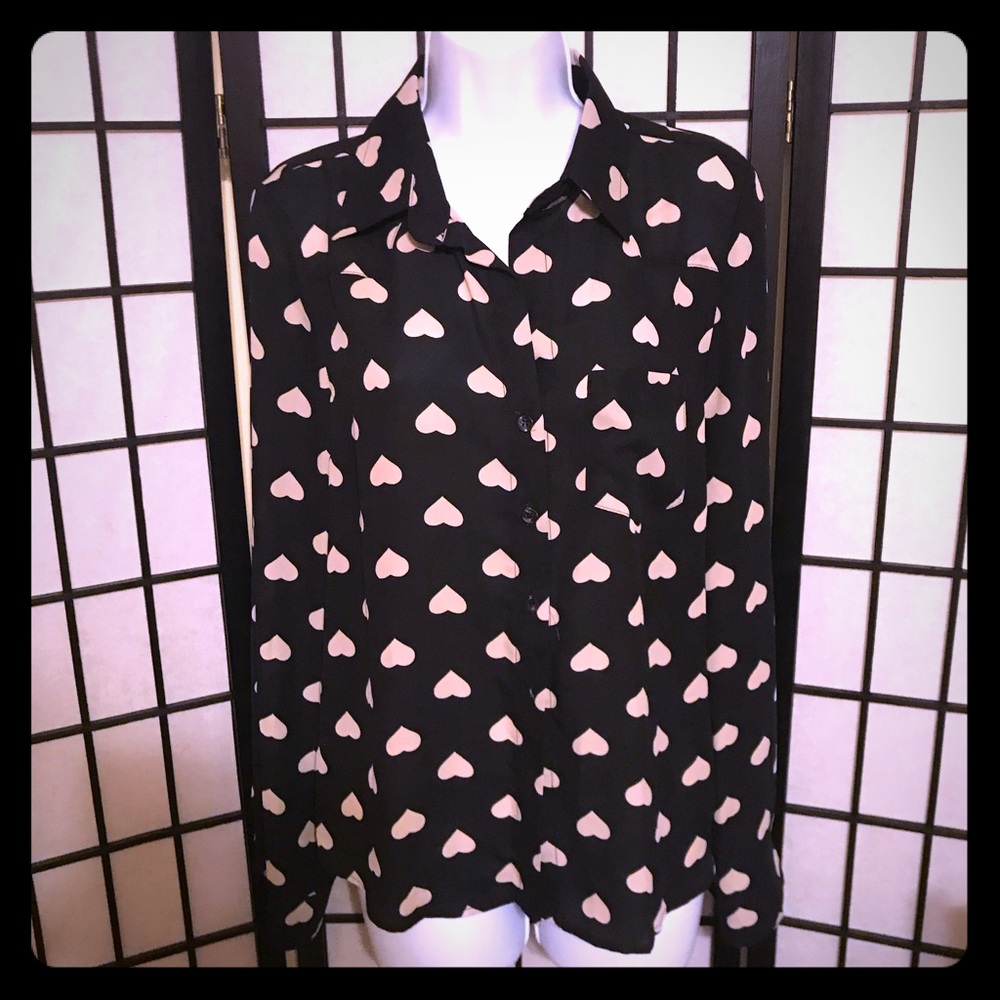 Adorable heart pattern button down shirt. BNWT